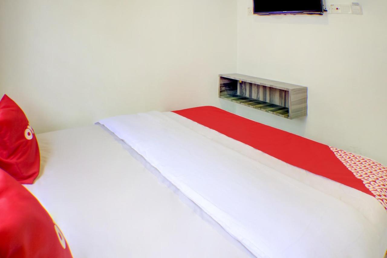 Oyo 90028 Ragula Hotel Johor Bahru Exterior foto