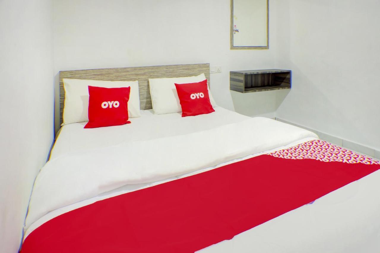 Oyo 90028 Ragula Hotel Johor Bahru Exterior foto